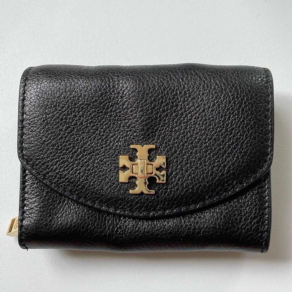New condition Tory Burch black leather turn lock mini wallet